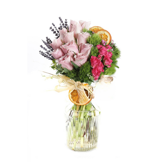 Blush Cloud – Premium Cam Vazoda Pembe Çardak ve Pembe Güller