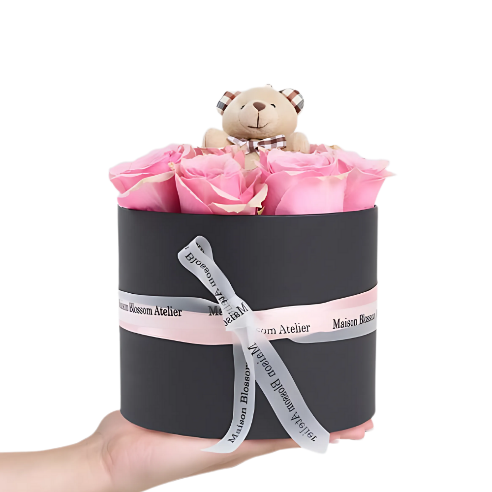 Pink Gift – Siyah Kutuda Pembe Gül ve Ayıcık Anahtarlık