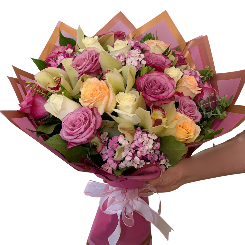 Romantic Fields – Hüsnüyusuf, Pembe ve Beyaz Gül Buketi