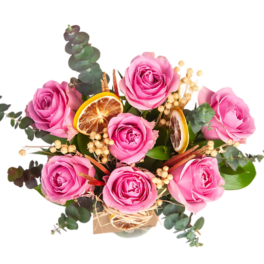 Blush Elegance – Kristal Vazoda 7 Pembe Gül