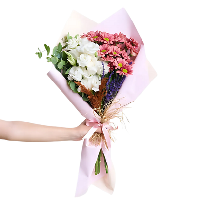 Blush Harmony – Pembe Bukette Lisyantus ve Papatya