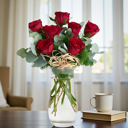Vazoda 7'li Kırmızı Gül